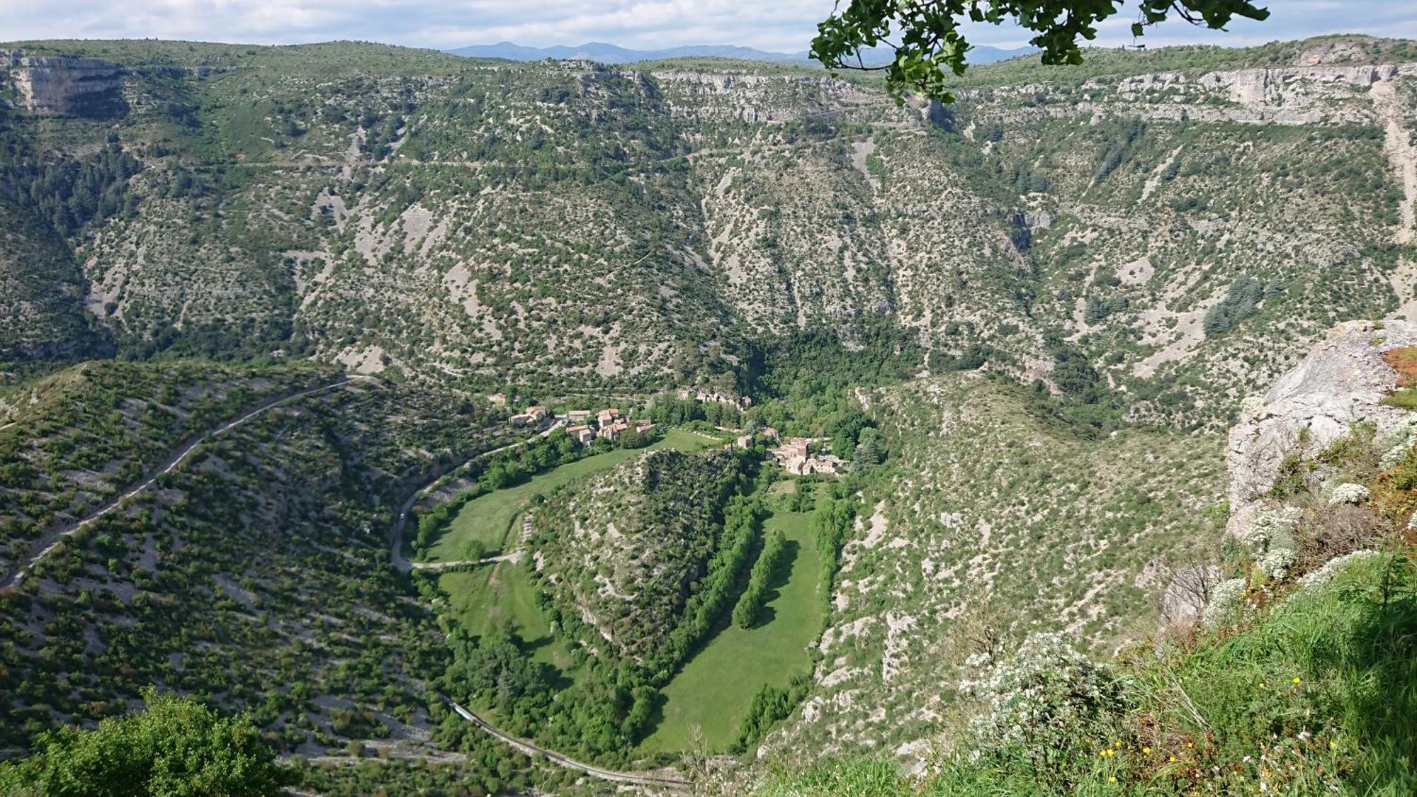 Gite En Cevennes Du Sud, Bergerie Restauree Au Rez De Jardin D'Une Bastide Avec Piscine, Vue Exceptionnelle, Authenticite Et Confort Saint-Laurent-le-Minier المظهر الخارجي الصورة